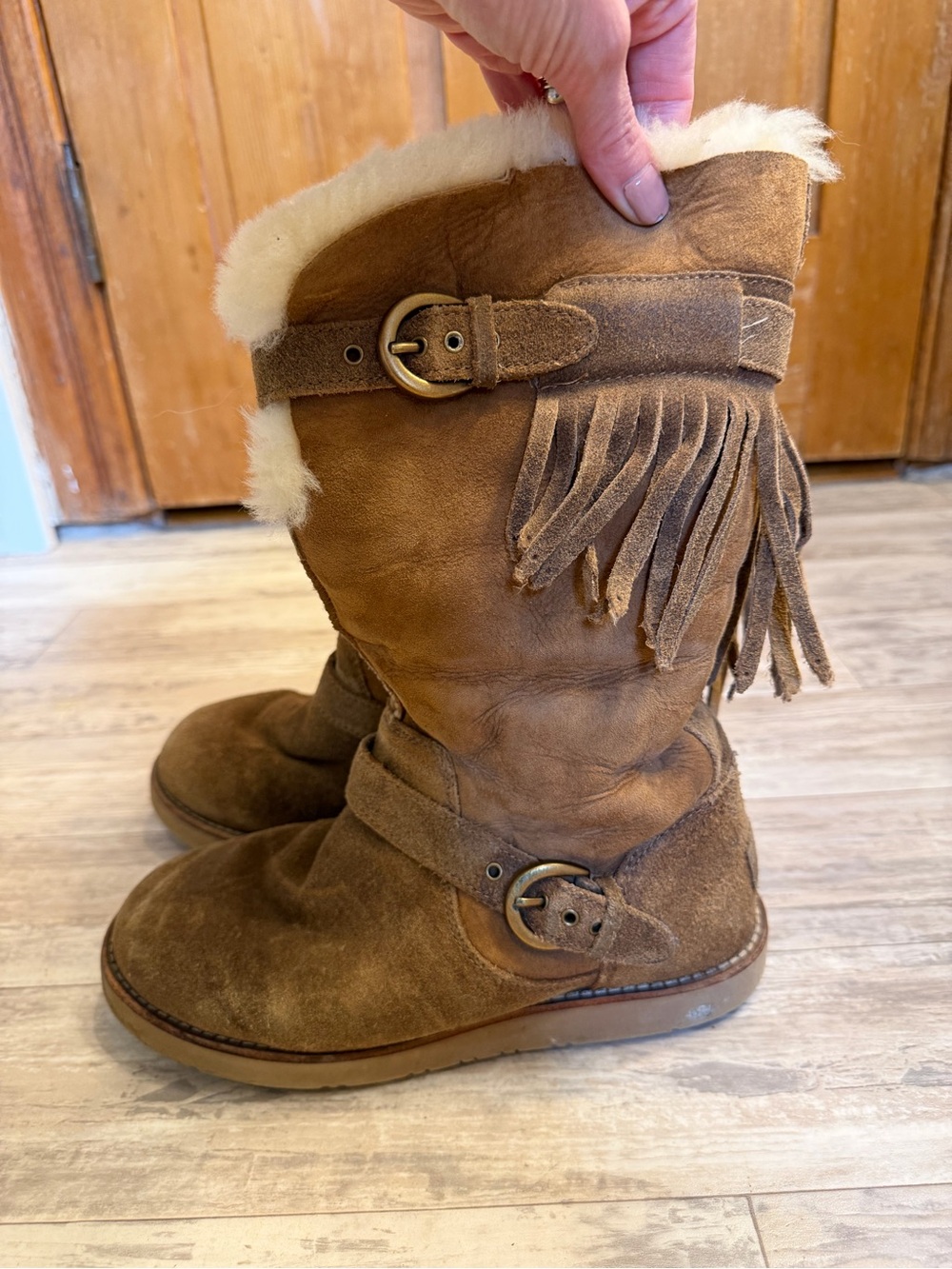 UGG Dauphine Suede Fringe Shearling Mid-Calf Boots Size 6 *FLAWED